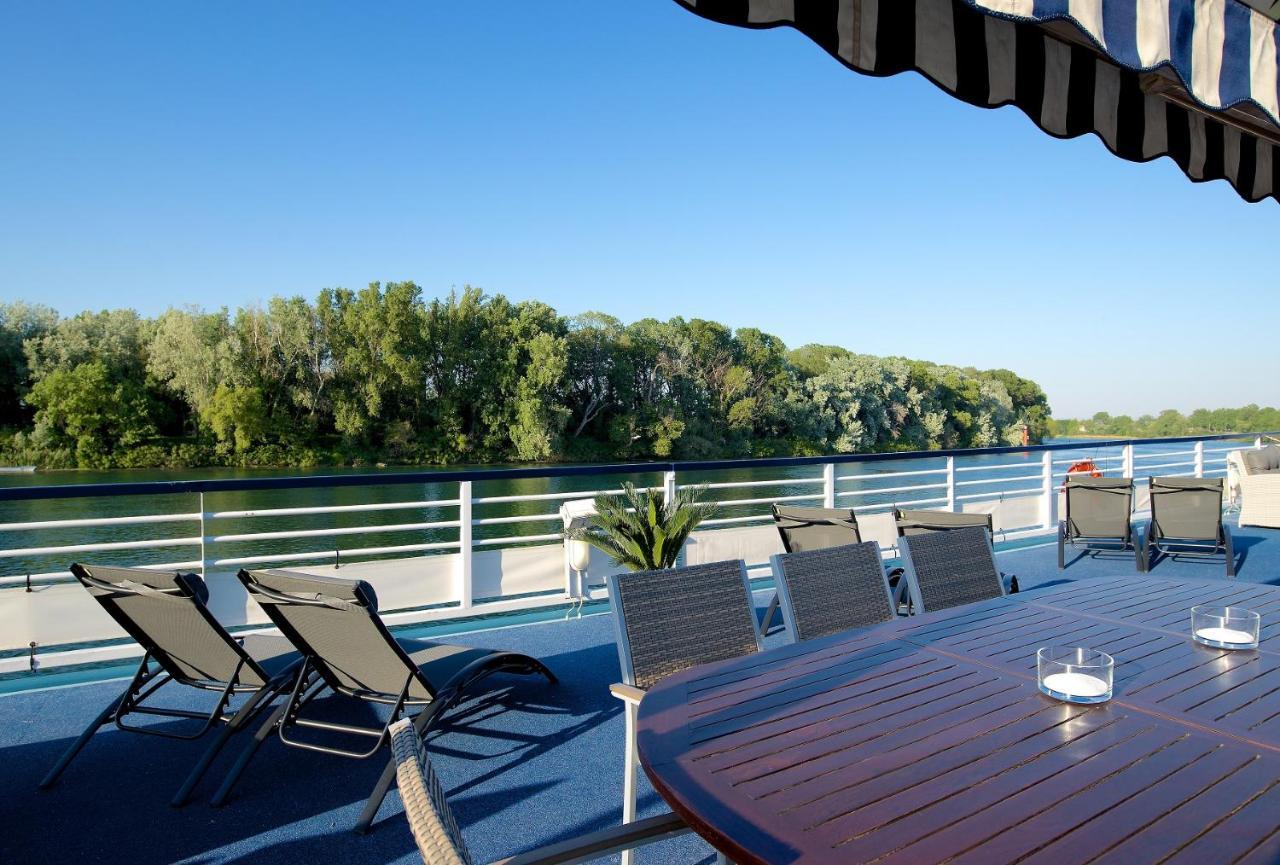 Bateau Hotel A Quai Le Chardonnay Avignon Exterior foto